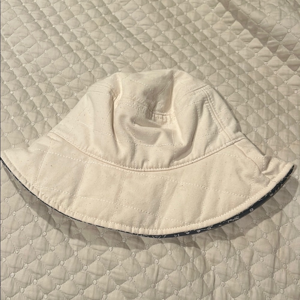 Madewell Navy and White Bucket Hat